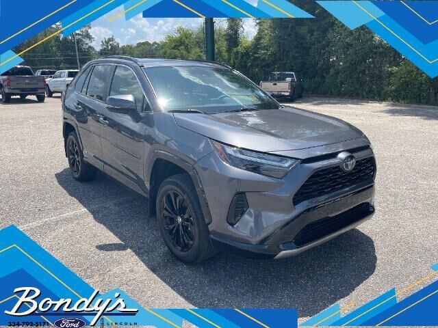 2024 Toyota RAV4 Hybrid SE