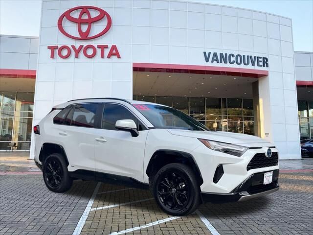 2023 Toyota RAV4 Hybrid SE — photo 1 of 13