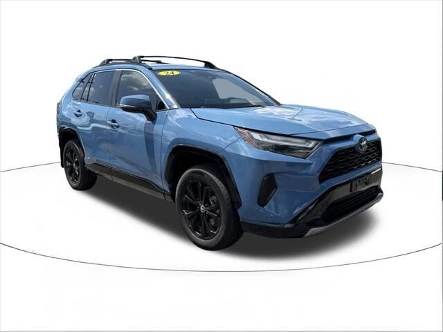 2024 Toyota RAV4 Hybrid SE — photo 1 of 13