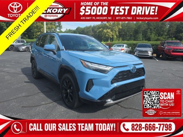 2022 Toyota RAV4 SE