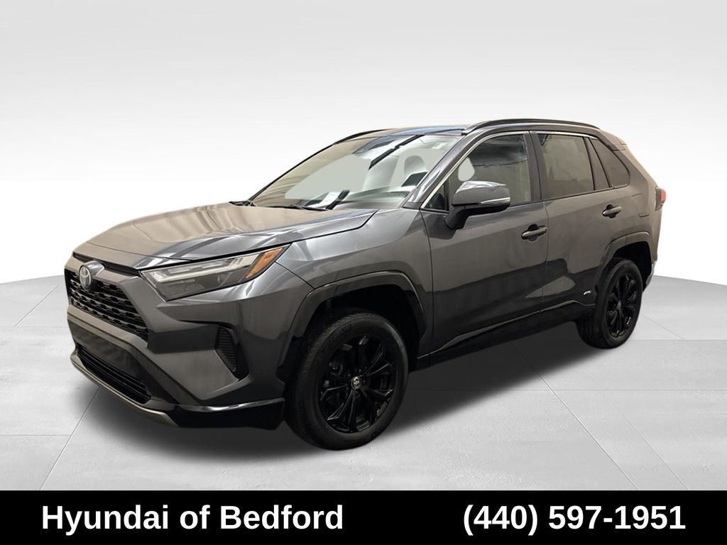 2023 Toyota RAV4 Hybrid SE — photo 1 of 14