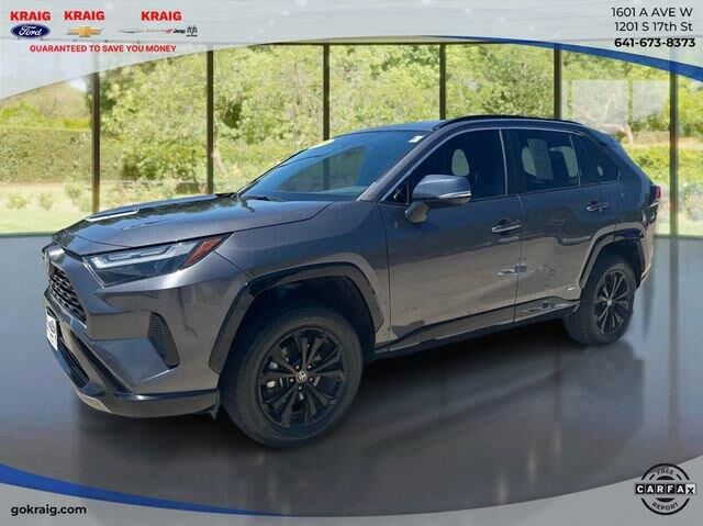 2024 Toyota RAV4 Hybrid SE — photo 1 of 13