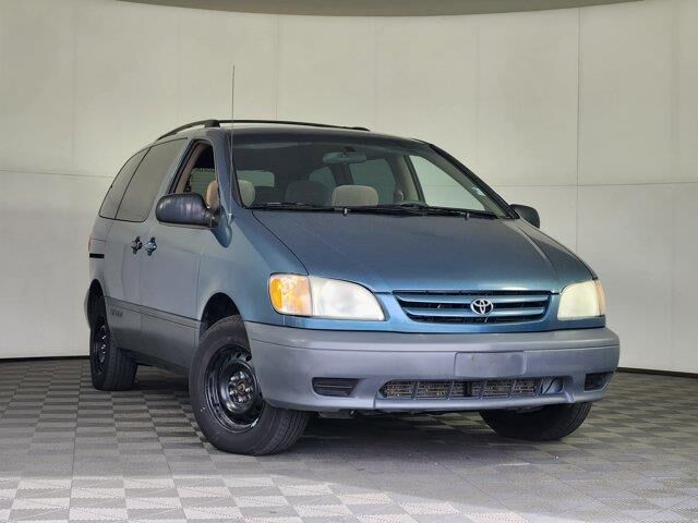 2002 Toyota Sienna CE