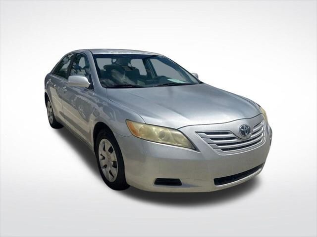 2008 Toyota Camry LE — photo 1 of 24
