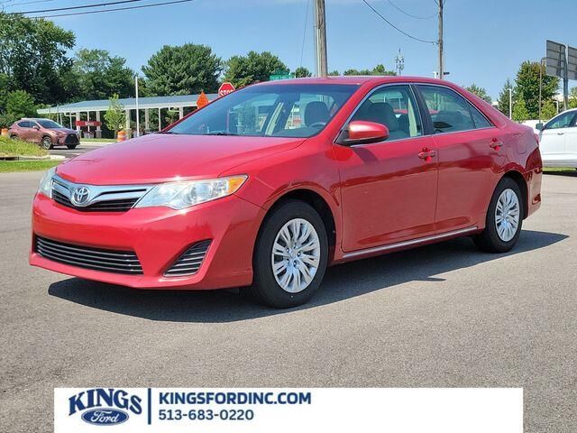 2013 Toyota Camry LE — photo 1 of 26