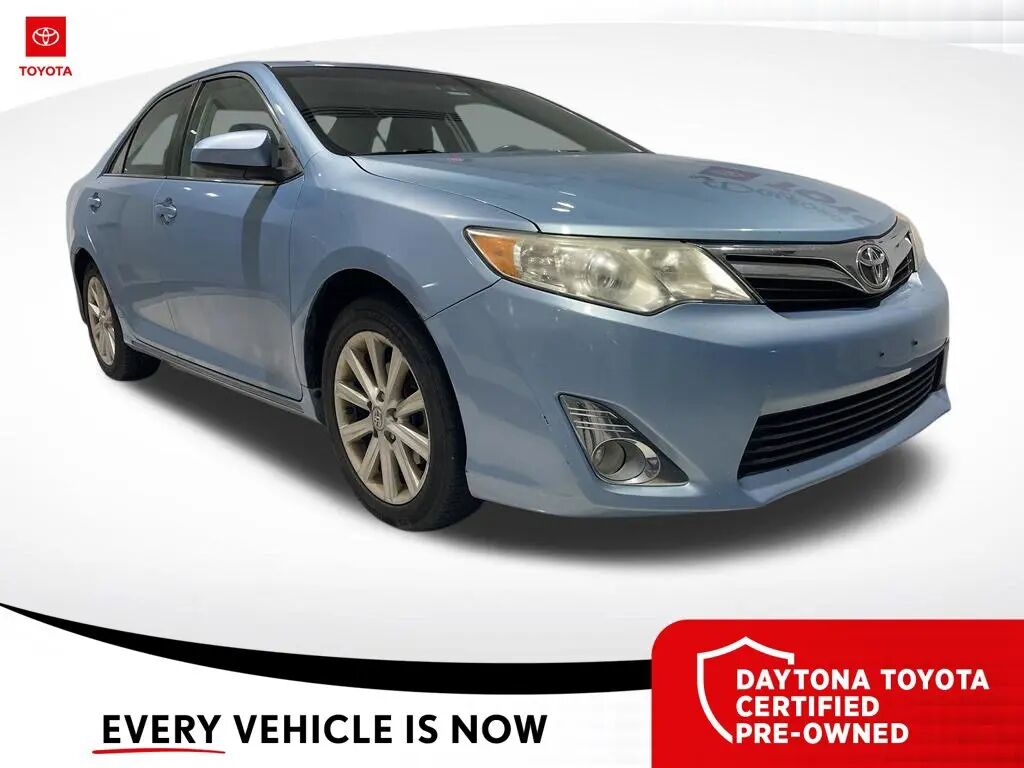 2013 Toyota Camry XLE — photo 1 of 10