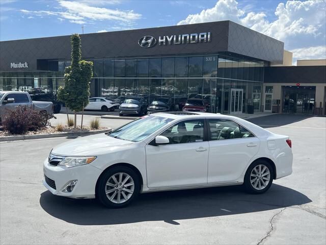 2014 Toyota Camry XLE — photo 1 of 26