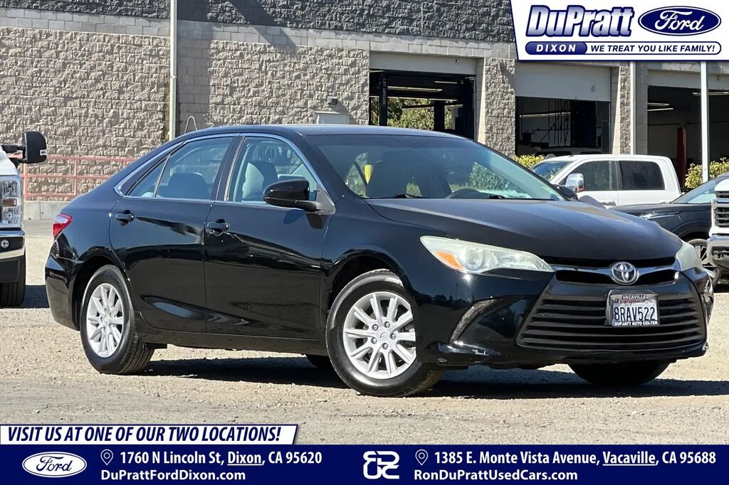 2016 Toyota Camry LE — photo 1 of 13