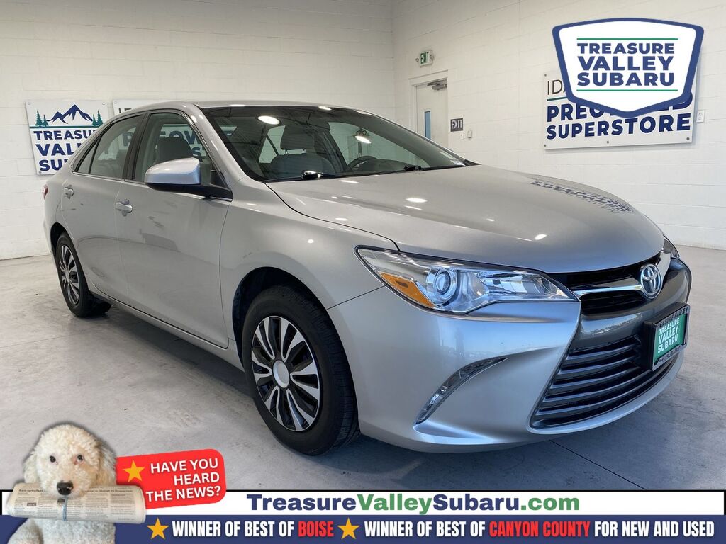 2016 Toyota Camry LE — photo 1 of 13