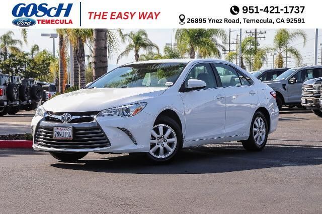 2016 Toyota Camry LE — photo 1 of 26