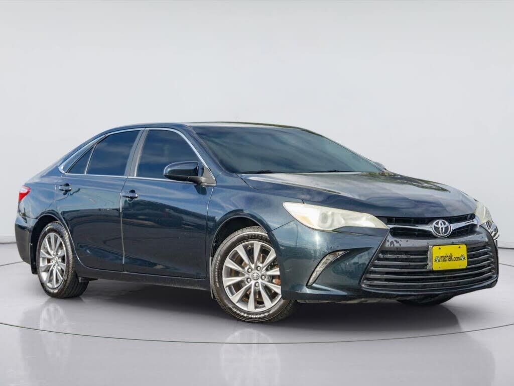2015 Toyota Camry XLE — photo 1 of 1