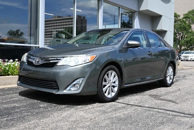 2014 Toyota Camry SE Sport — photo 1 of 26