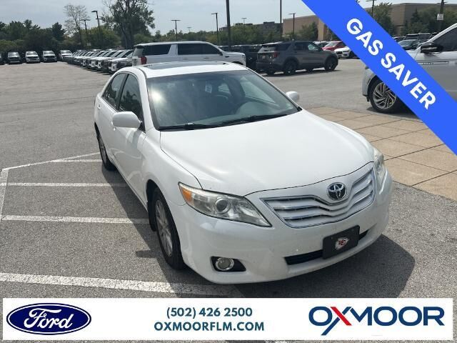 2011 Toyota Camry XLE — photo 1 of 13