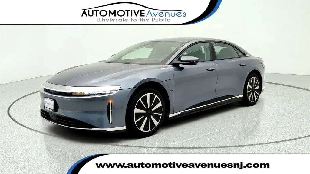 2025 Lucid Air Touring — photo 1 of 26