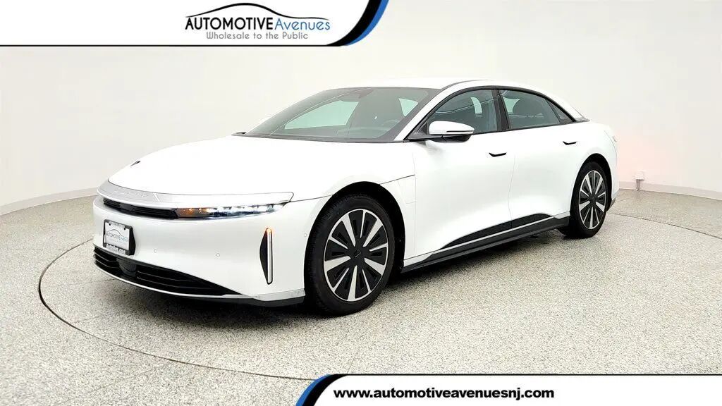 2024 Lucid Air Touring — photo 1 of 13