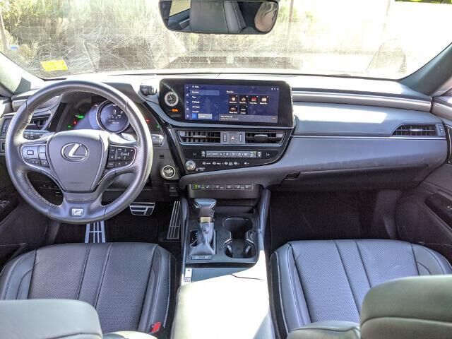 2024 Lexus ES 300h F SPORT Handling — photo 1 of 39