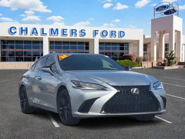 2024 Lexus ES 300h F SPORT Design