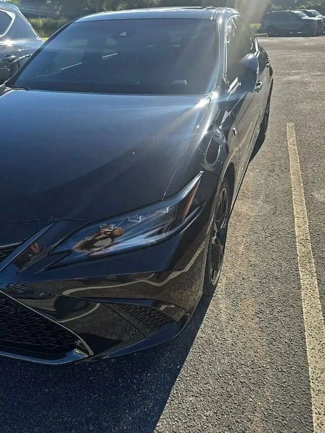 2024 Lexus ES 300h F SPORT Handling