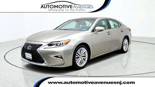 2016 Lexus ES 350 4dr Sedan w/ Luxury Pkg, Nav., Safety System+ & 18'' Wheels