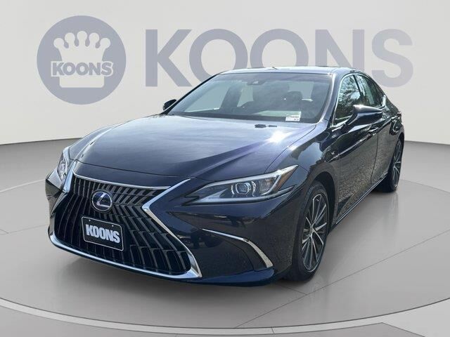 2022 Lexus ES 300h Base