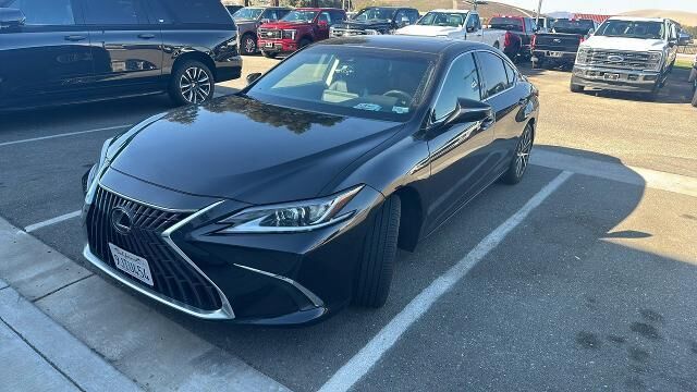 2024 Lexus ES 300h Base