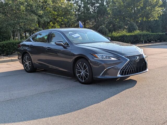 2025 Lexus ES 300h Base