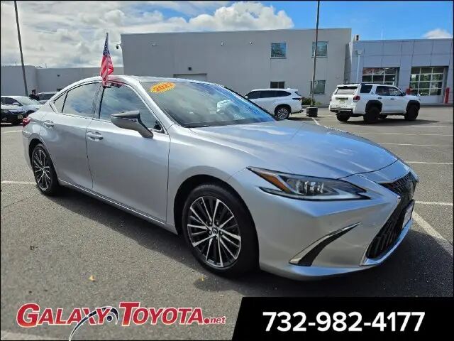 2022 Lexus ES 350 Base — photo 1 of 13