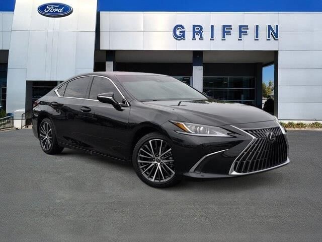 2025 Lexus ES 350 Base — photo 1 of 13