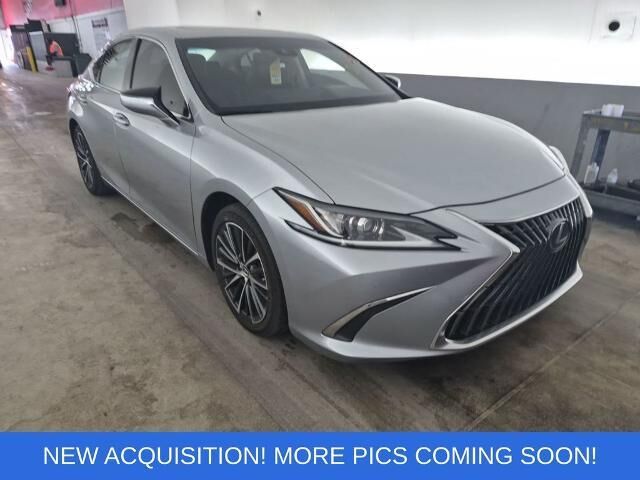 2022 Lexus ES 350 Base — photo 1 of 12