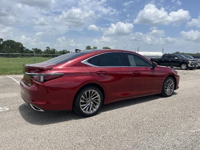 2025 Lexus ES 350 Ultra Luxury — photo 1 of 24