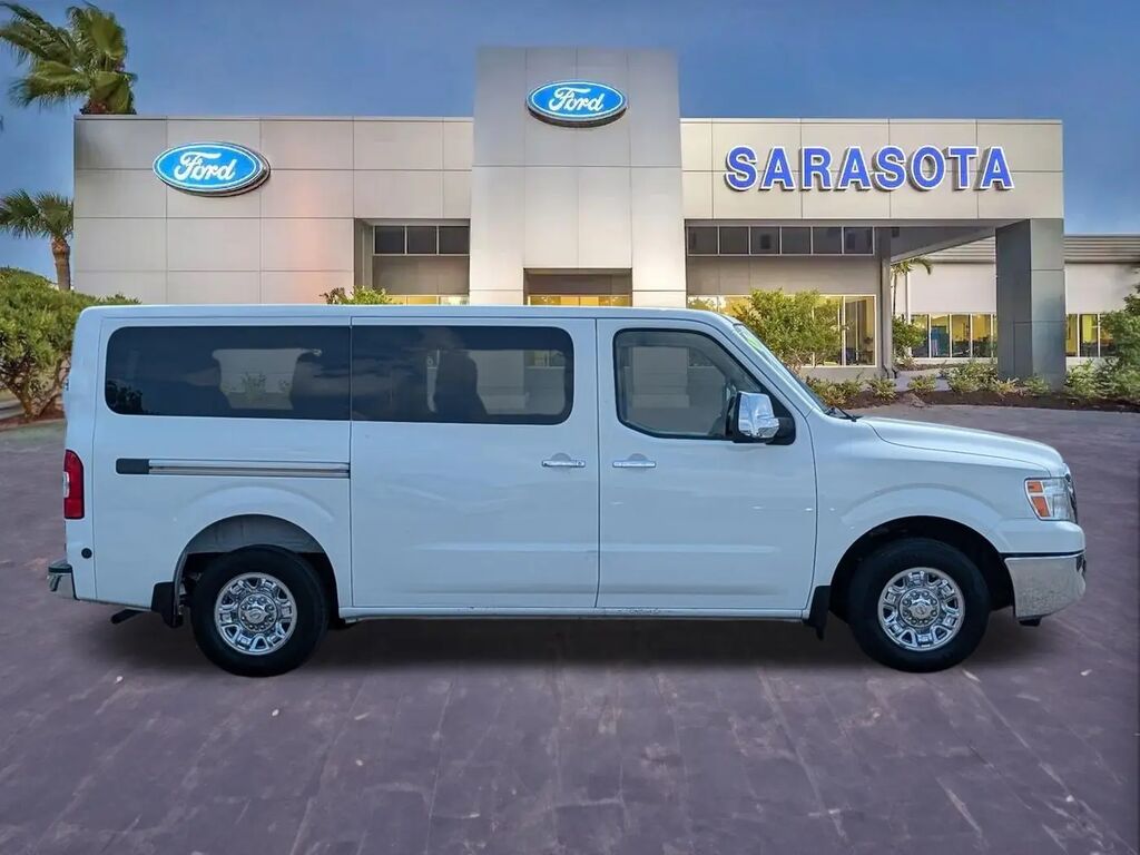 2013 Nissan NV 3500 HD S — photo 1 of 41