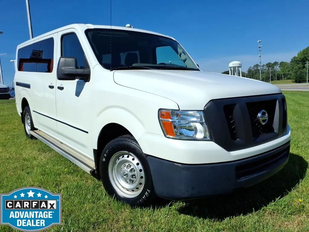 2017 Nissan NV 3500 HD S — photo 1 of 13