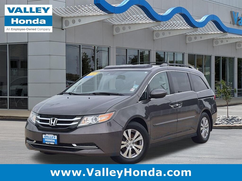 2016 Honda Odyssey EX w/ Leather & Navi — photo 1 of 7