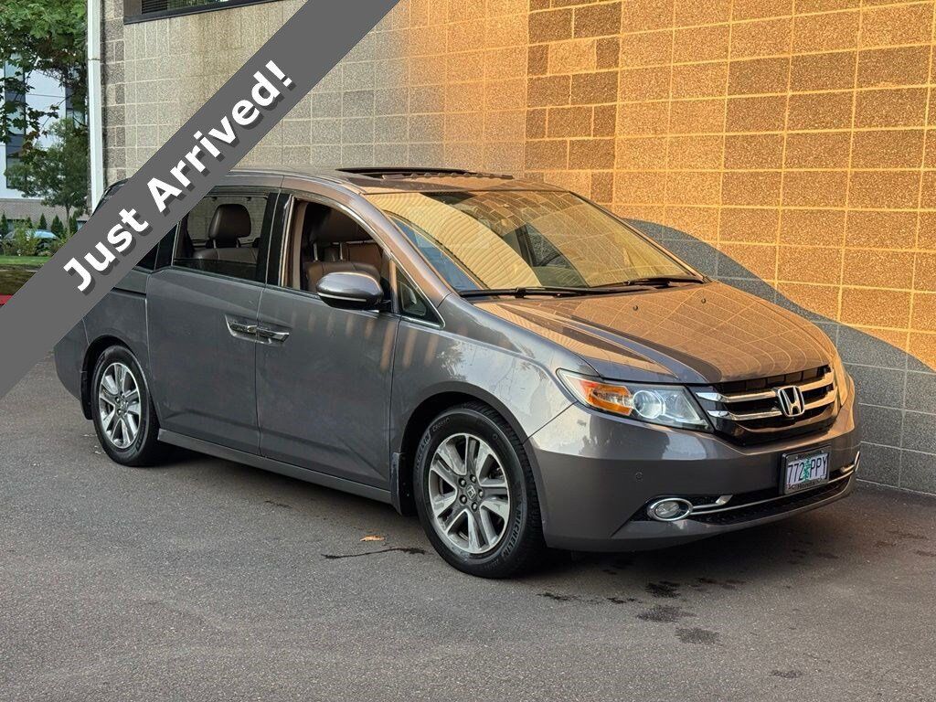 2016 Honda Odyssey Touring Elite Package — photo 1 of 7