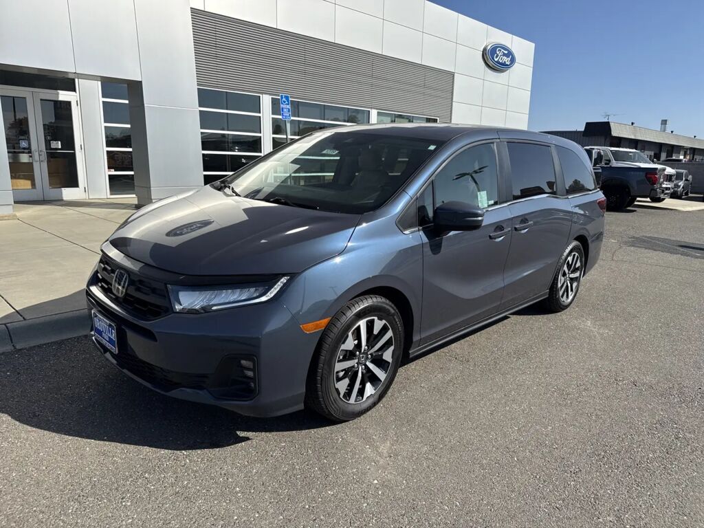 2025 Honda Odyssey EX-L — photo 1 of 13