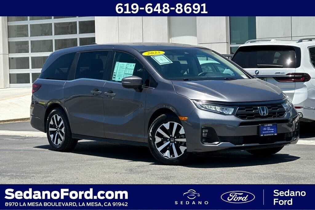 2025 Honda Odyssey EX-L — photo 1 of 14