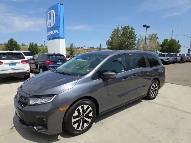 2025 Honda Odyssey EX-L — photo 1 of 13