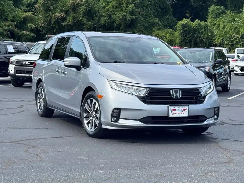 2023 Honda Odyssey EX-L — photo 1 of 13