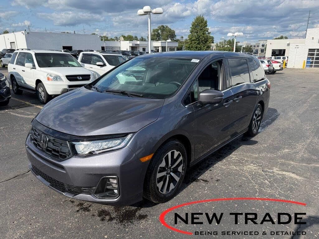 2025 Honda Odyssey EX-L — photo 1 of 14