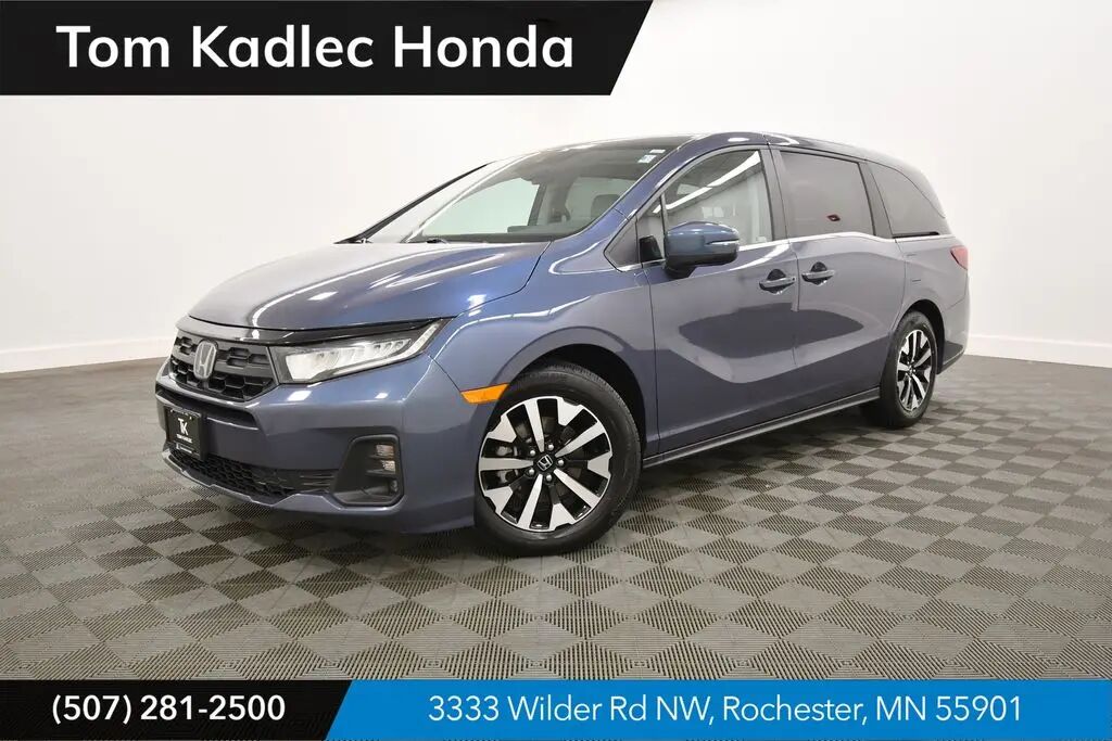 2025 Honda Odyssey EX-L — photo 1 of 13