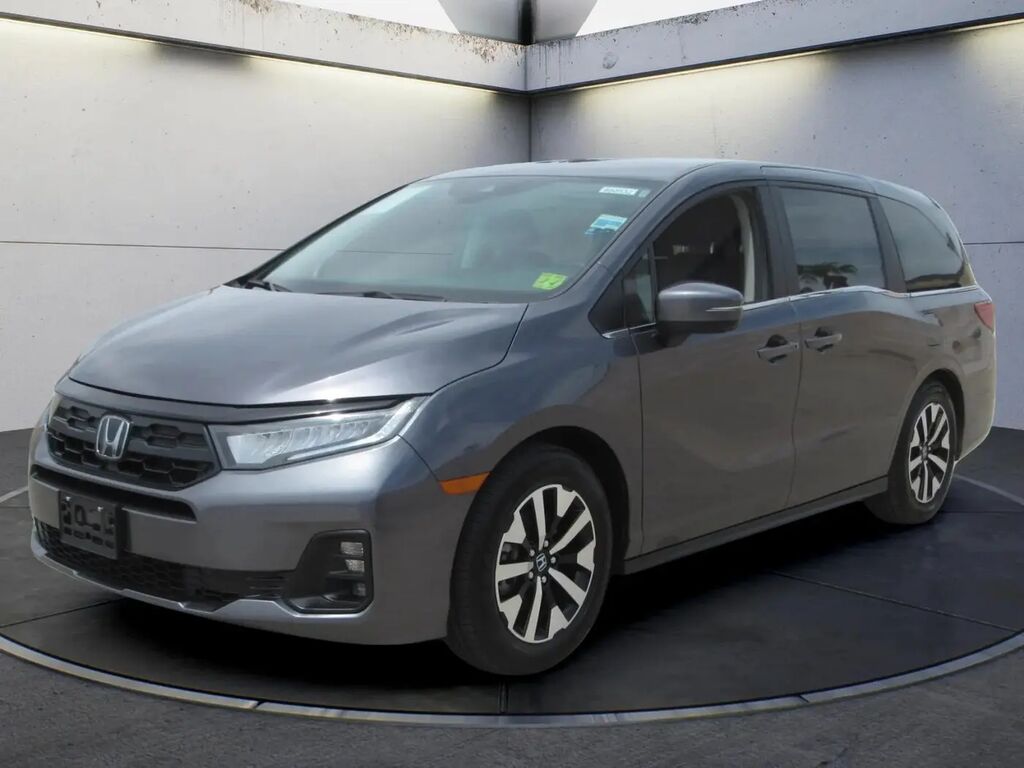2025 Honda Odyssey EX-L — photo 1 of 13
