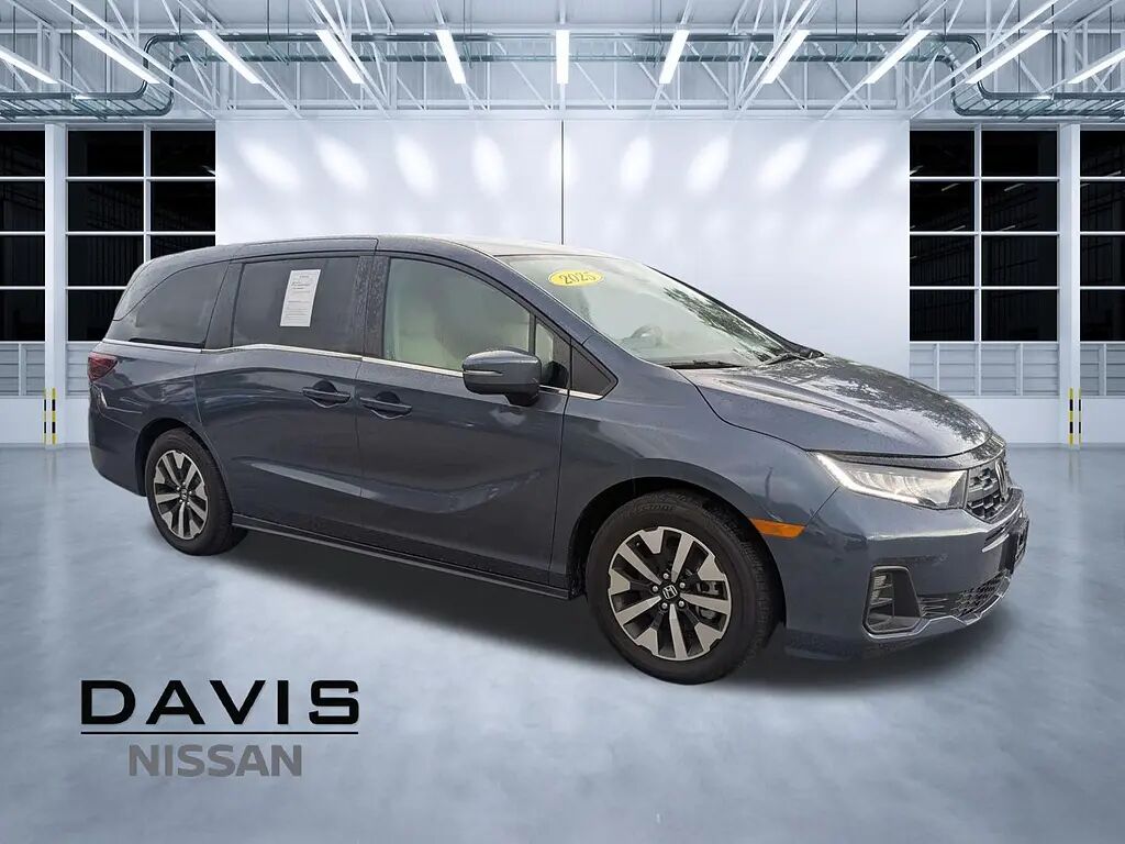 2025 Honda Odyssey EX-L — photo 1 of 13