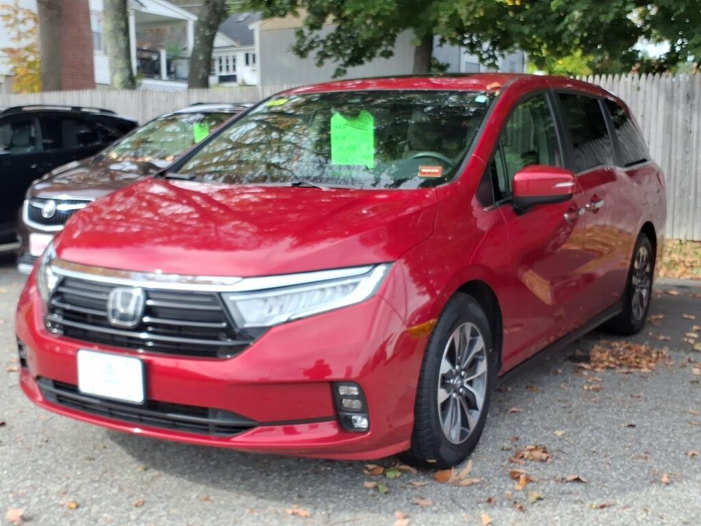 2024 Honda Odyssey EX-L — photo 1 of 9