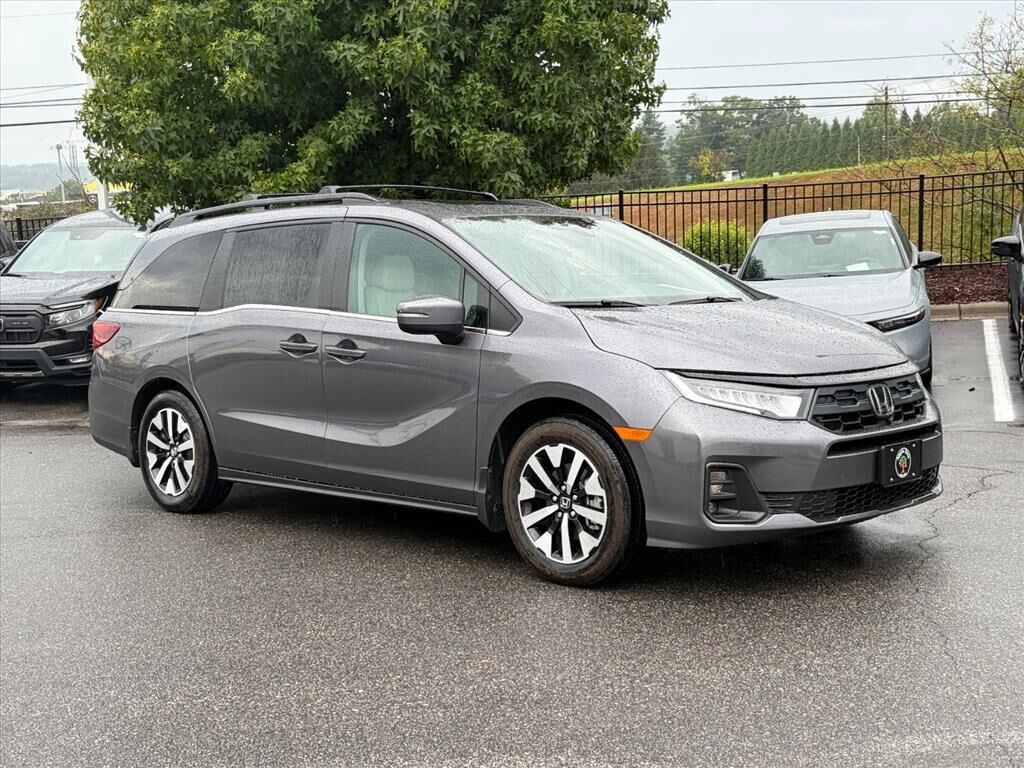 2026 Honda Odyssey EX-L — photo 1 of 13