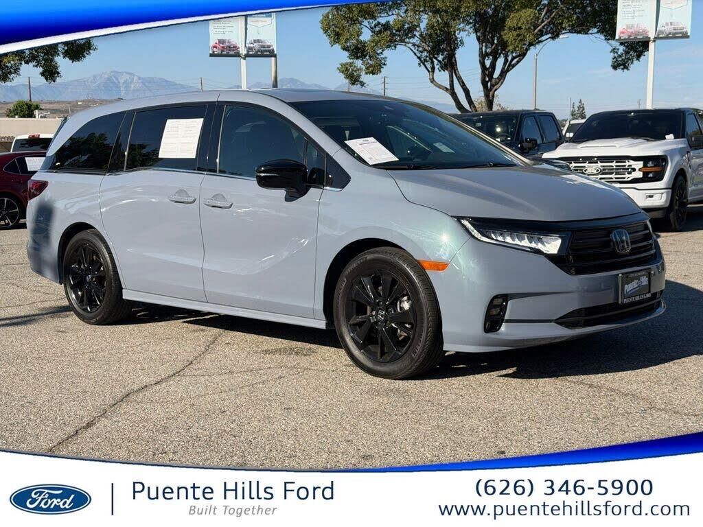2024 Honda Odyssey Sport — photo 1 of 3
