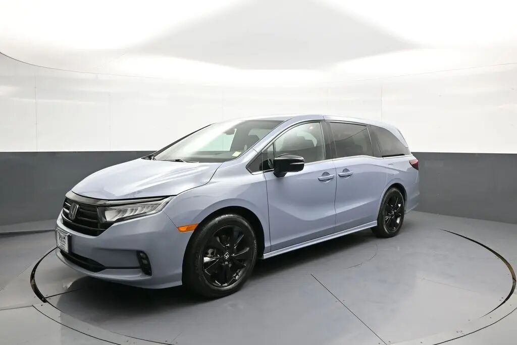 2024 Honda Odyssey Sport — photo 1 of 12