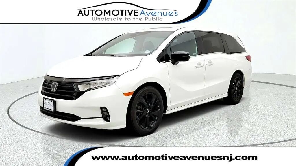 2023 Honda Odyssey Sport — photo 1 of 13