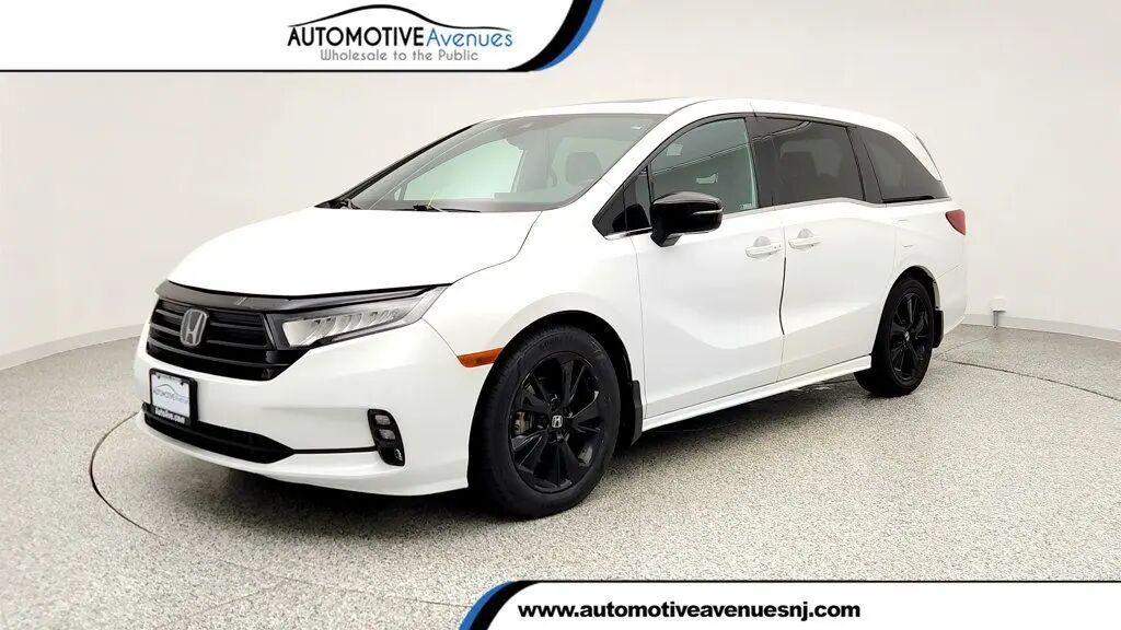 2023 Honda Odyssey Sport — photo 1 of 26