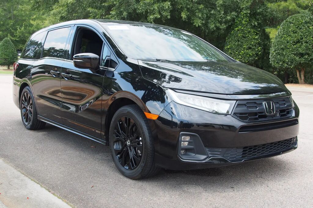 2025 Honda Odyssey Sport-L — photo 1 of 26