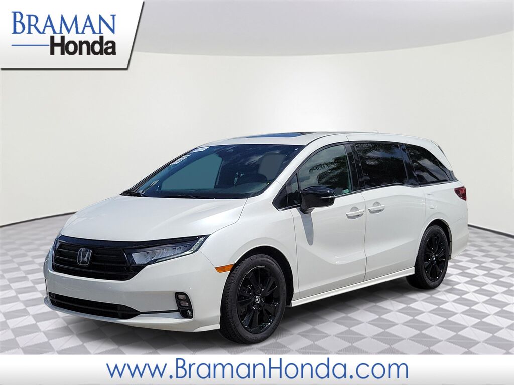 2023 Honda Odyssey Sport — photo 1 of 8